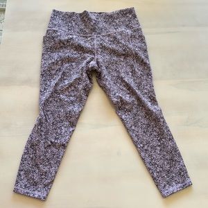 Athleta Salutation Stash Pocket II Textured 7/8 Tight!
